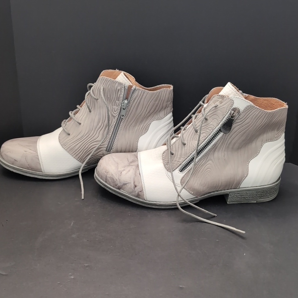 Portofino Women's Gray/White Leather Lace-up Booties With Side Zipper, Size 40. - Picture 2 of 11